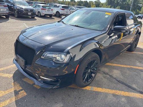 2022 Chrysler 300 Touring