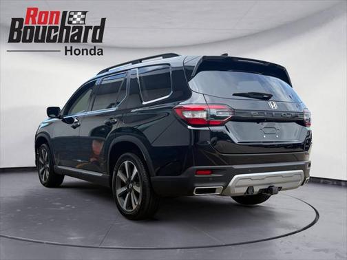 2023 Honda Pilot Touring 8-Passenger