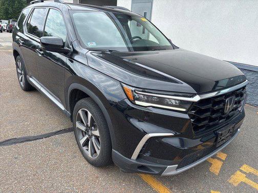 2023 Honda Pilot Touring 8-Passenger