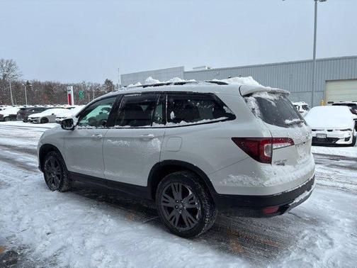 2022 Honda Pilot AWD Sport