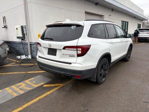 2021 Honda Pilot AWD Black Edition