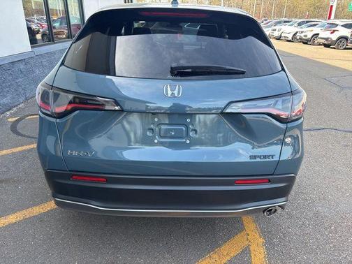 Nordic Forest Pearl 2024 Honda HR-V AWD Sport