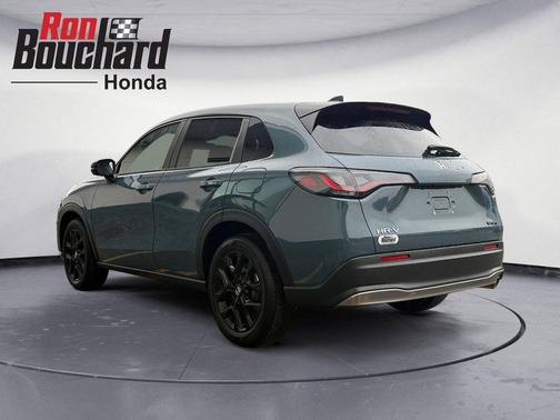 Nordic Forest Pearl 2024 Honda HR-V AWD Sport