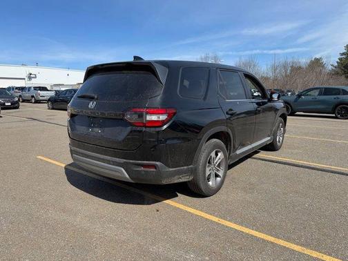 Crystal Black Pearl 2023 Honda Pilot AWD EX-L 8 Passenger