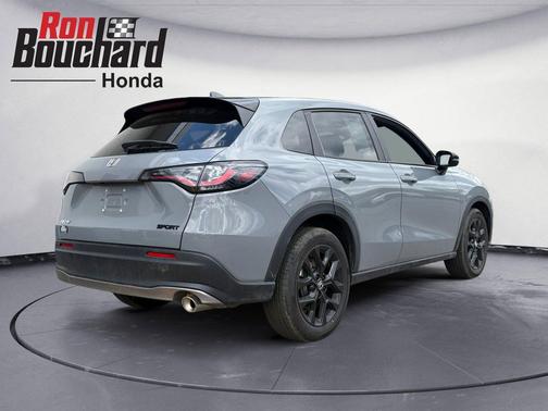 Urban Gray Pearl 2025 Honda HR-V AWD Sport