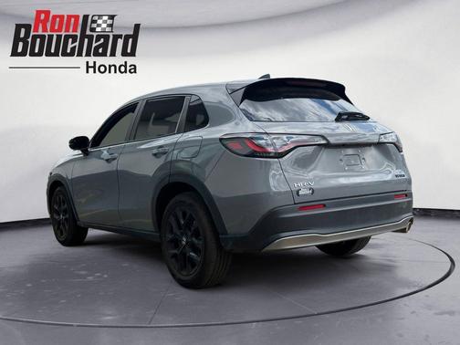Urban Gray Pearl 2025 Honda HR-V AWD Sport