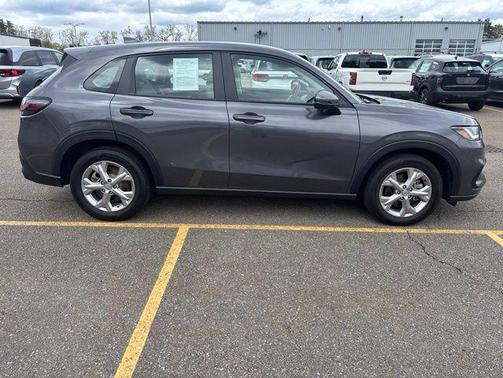 Modern Steel Metallic 2024 Honda HR-V LX