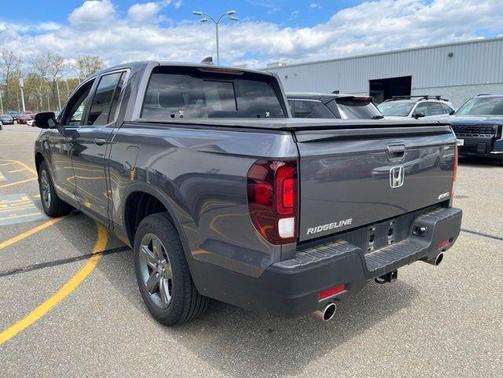 Gray 2023 Honda Ridgeline RTL