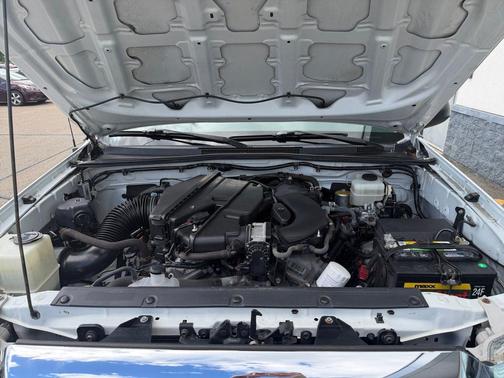 Super White 2014 Toyota Tacoma Base