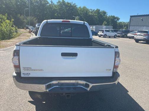 Super White 2014 Toyota Tacoma Base