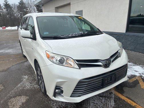 2018 Toyota Sienna 