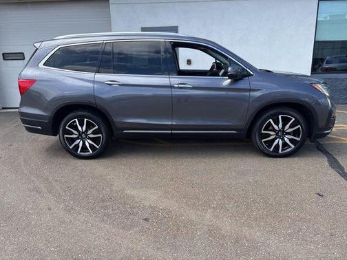 Gray 2021 Honda Pilot Touring 8-Passenger