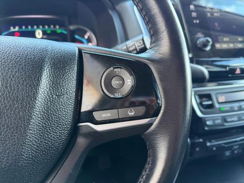 Gray 2021 Honda Pilot Touring 8-Passenger
