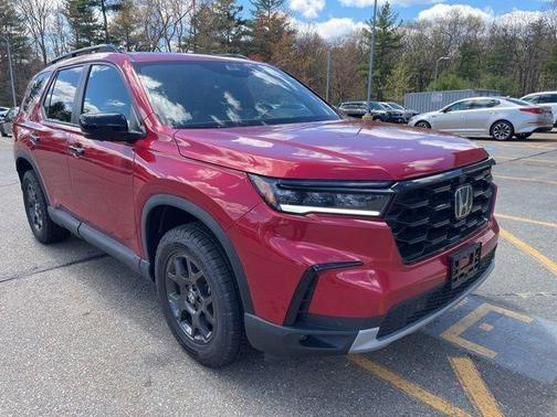 Radiant Red Metallic II 2025 Honda Pilot TrailSport
