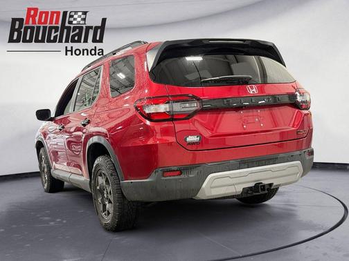 Radiant Red Metallic II 2025 Honda Pilot TrailSport