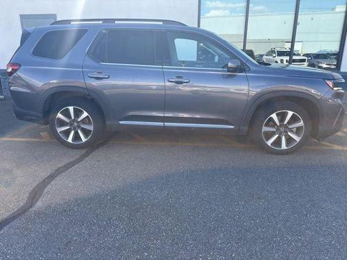 Gray 2023 Honda Pilot AWD Elite