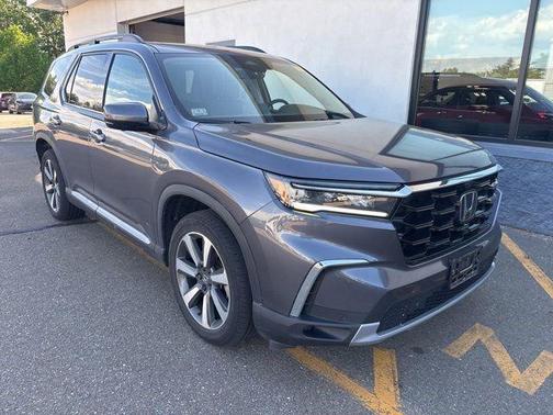 Gray 2023 Honda Pilot AWD Elite