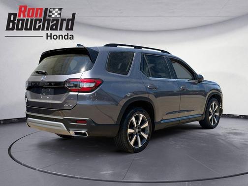 Gray 2023 Honda Pilot AWD Elite