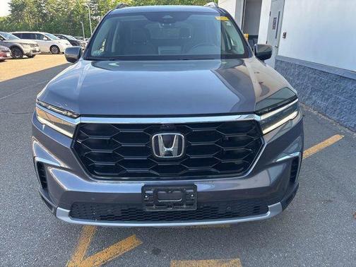 Gray 2023 Honda Pilot AWD Elite