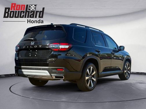 2023 Honda Pilot AWD Elite