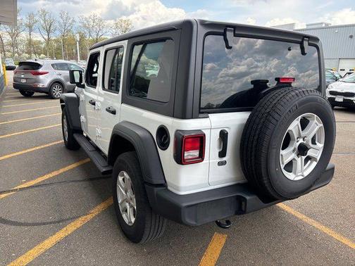 2022 Jeep Wrangler Unlimited Sport