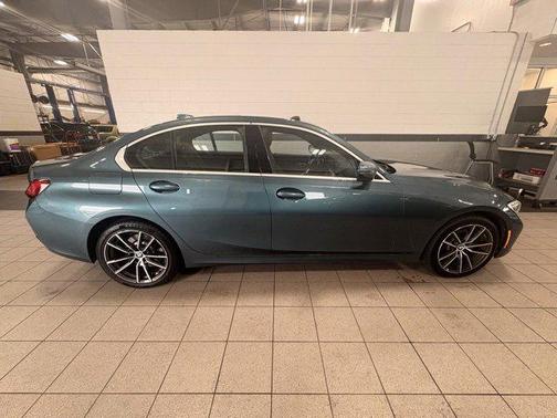 2019 BMW 330 xDrive