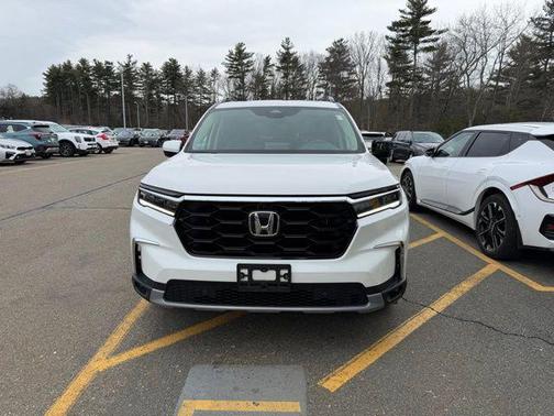Platinum White Pearl 2023 Honda Pilot AWD Elite