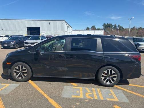 Crystal Black Pearl 2025 Honda Odyssey EX-L