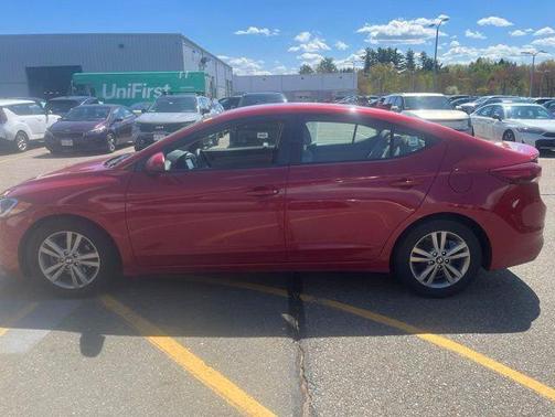 Red 2017 Hyundai ELANTRA SE