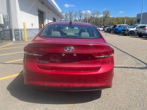 Red 2017 Hyundai ELANTRA SE