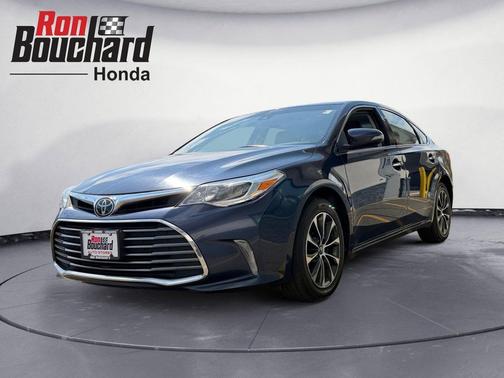 Parisian Night Pearl 2017 Toyota Avalon XLE Premium