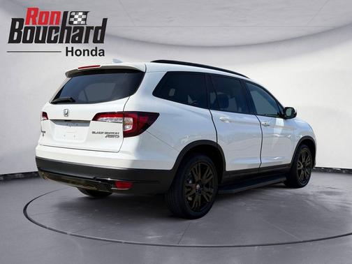 Platinum White Pearl 2022 Honda Pilot AWD Black Edition