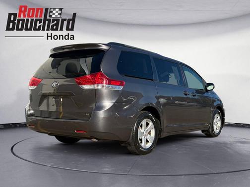 2014 Toyota Sienna L