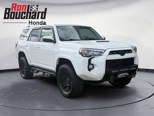 Super White 2018 Toyota 4Runner