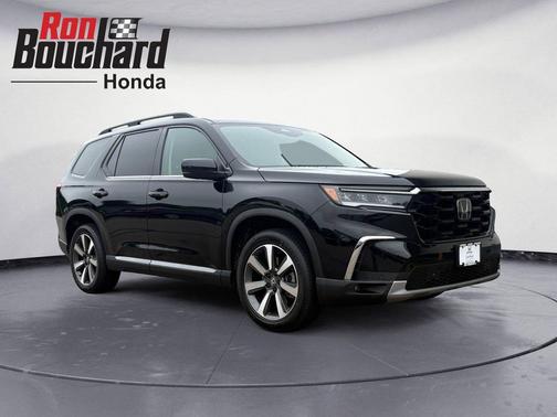 2023 Honda Pilot Touring 8-Passenger