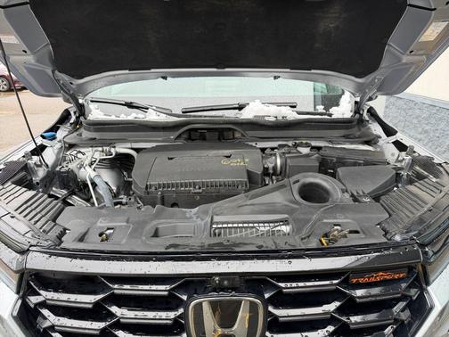 Lunar Silver Metallic 2023 Honda Pilot AWD TrailSport