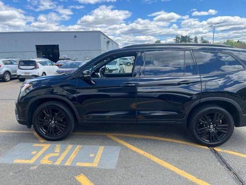 Crystal Black Pearl 2020 Honda Pilot AWD Black Edition