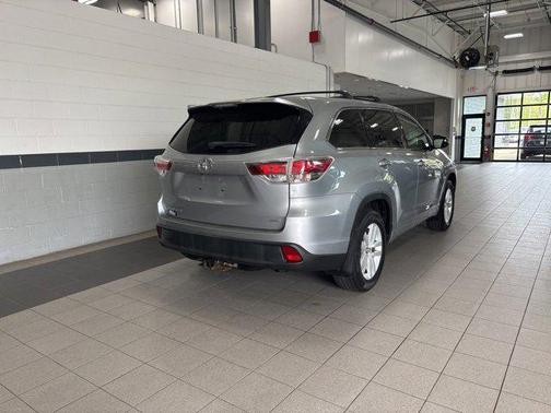2016 Toyota Highlander LE