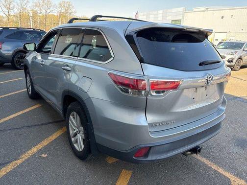 2016 Toyota Highlander LE