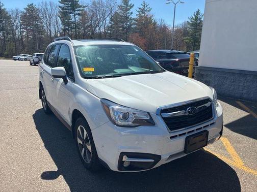 Crystal White Pearl 2018 Subaru Forester 2.5i Limited