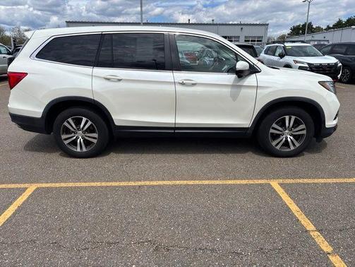White Diamond Pearl 2017 Honda Pilot EX-L