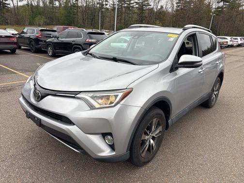Silver Sky Metallic 2018 Toyota RAV4 XLE