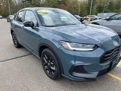 Nordic Forest Pearl 2024 Honda HR-V AWD Sport