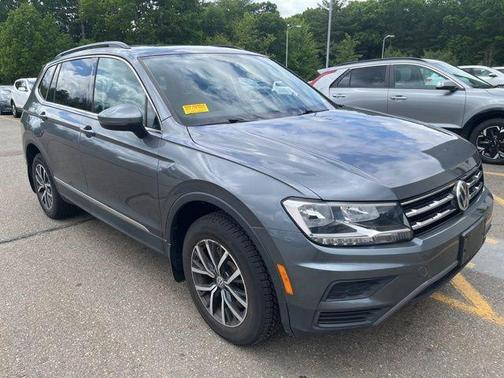 Platinum Gray Metallic 2020 Volkswagen Tiguan 2.0T SE 4MOTION
