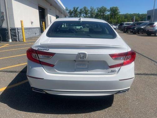 Platinum White Pearl 2020 Honda Accord Sport 2.0T