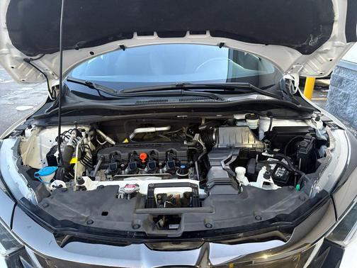 2021 Honda HR-V AWD Sport