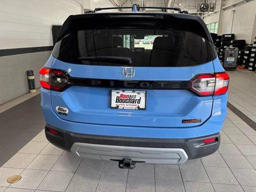 Diffused Sky Pearl 2023 Honda Pilot AWD TrailSport
