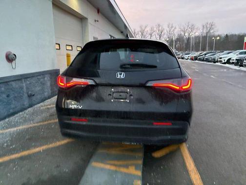 2025 Honda HR-V LX