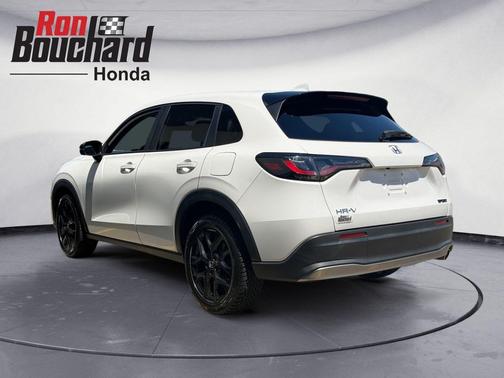 Platinum White Pearl 2024 Honda HR-V Sport