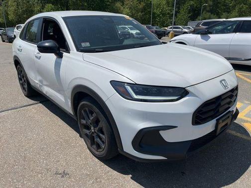 Platinum White Pearl 2024 Honda HR-V Sport